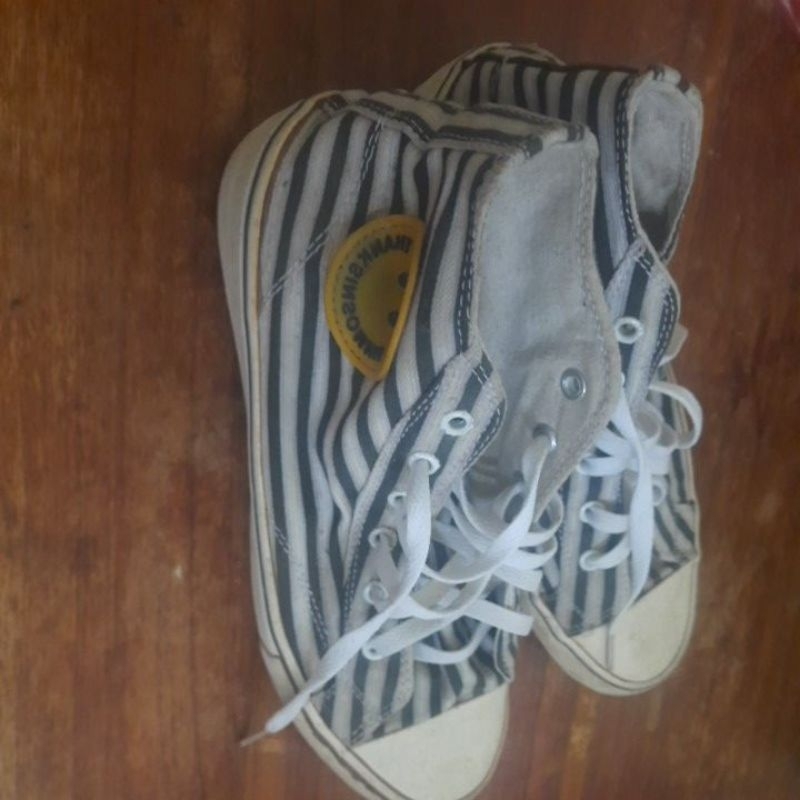 Sepatu Thanksinsomnia