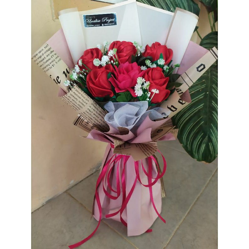 

Buket bunga pita satin