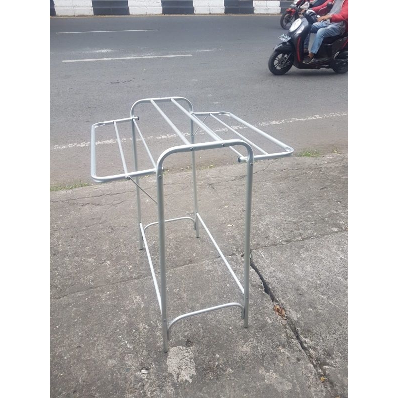 JEMURAN BAJU HANDUK LIPAT MINIMALIS