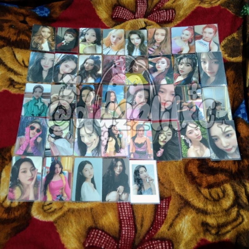 wts joy album photocards koleksi hampir lengkap almost complete collection red velvet rv rbb trf que