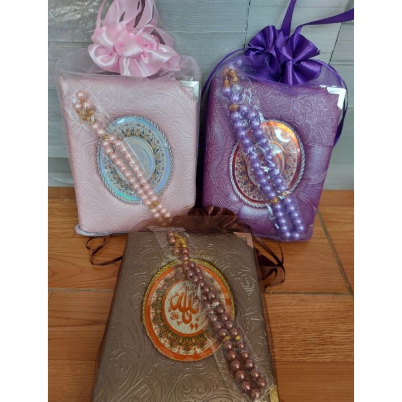 

Cetak Buku Yasin Hardcover 208 halaman bonus tasbih mutiara