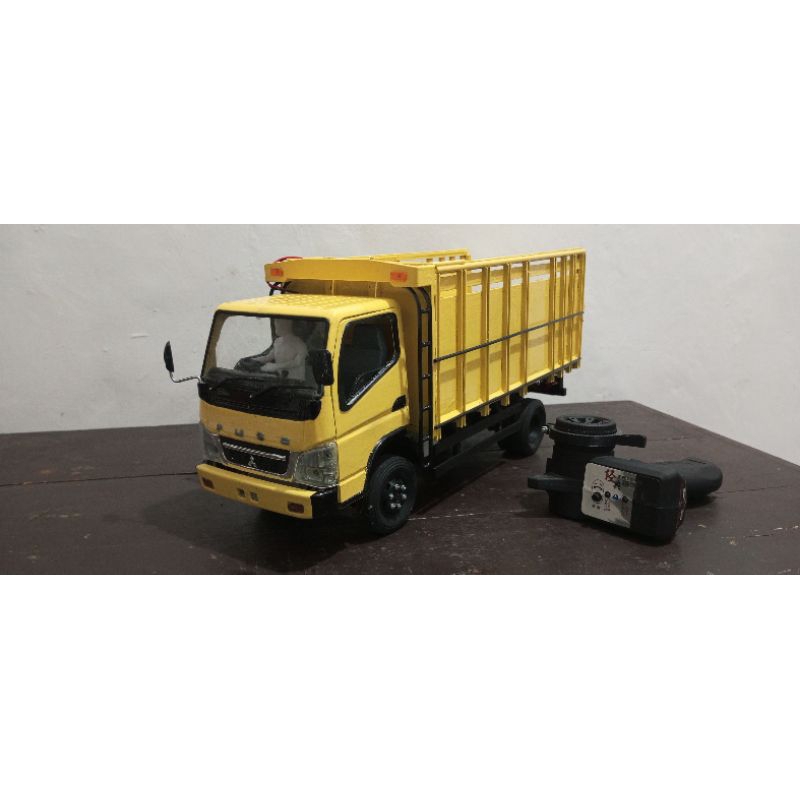 rc truck canter skala 14