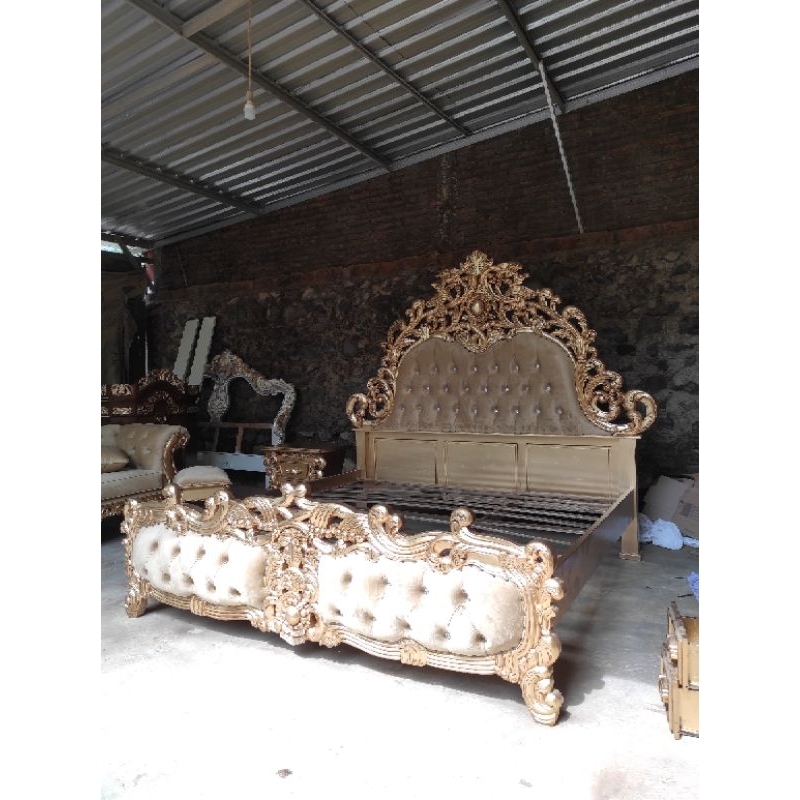 dipan ukir kayu jati mewah