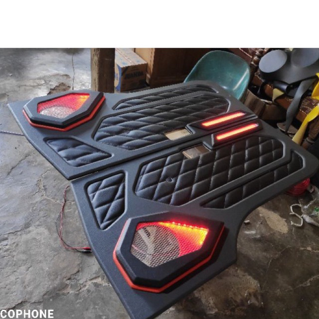 Doortrim/Bakleding custom L300 futura carry dll