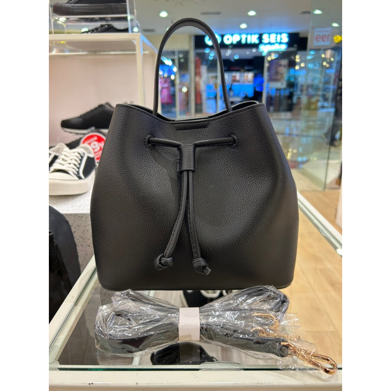 Bata Tas hand bag wanita merek prive Roma