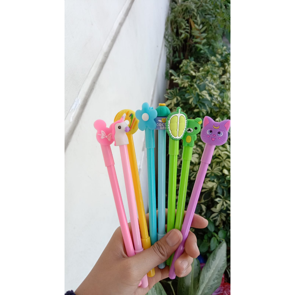 

BOLPOIN PULPEN GANTUNGAN & KARAKTER MOTIF LUCU
