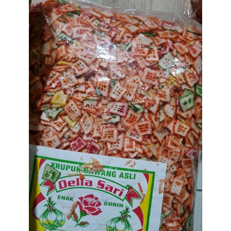 

KERUPUK JENDELA / TARO KECIL IRIS WARNA MERK DELLA RASA 1 BAL 4,5KG