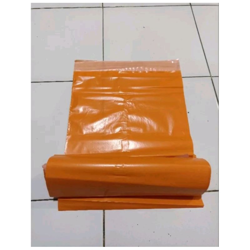 

plastik packing polymailer 35*50 isi 50 Oren dan hitam