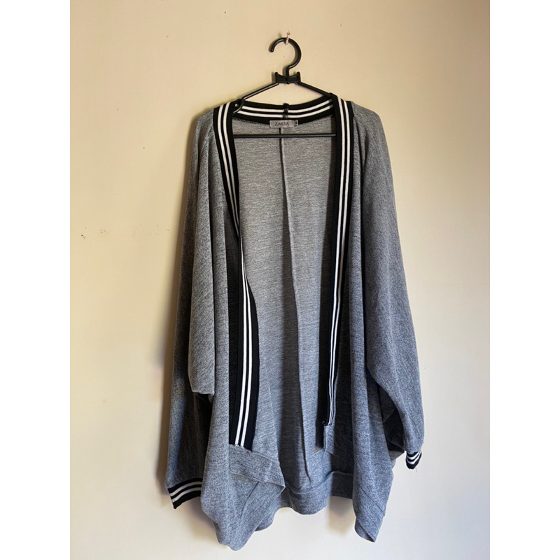 Cardigan outer Zalia preloved