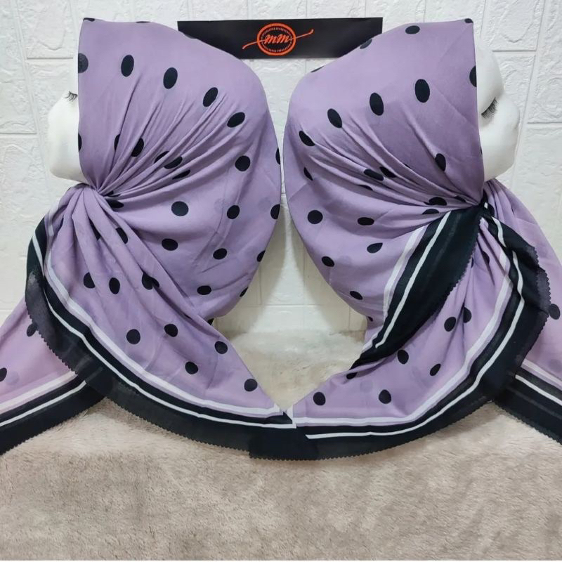 Promo Hijab Segi Empat Voal Motif Polkadot Warna Ungu Kombi Hitam Jilbab Murah