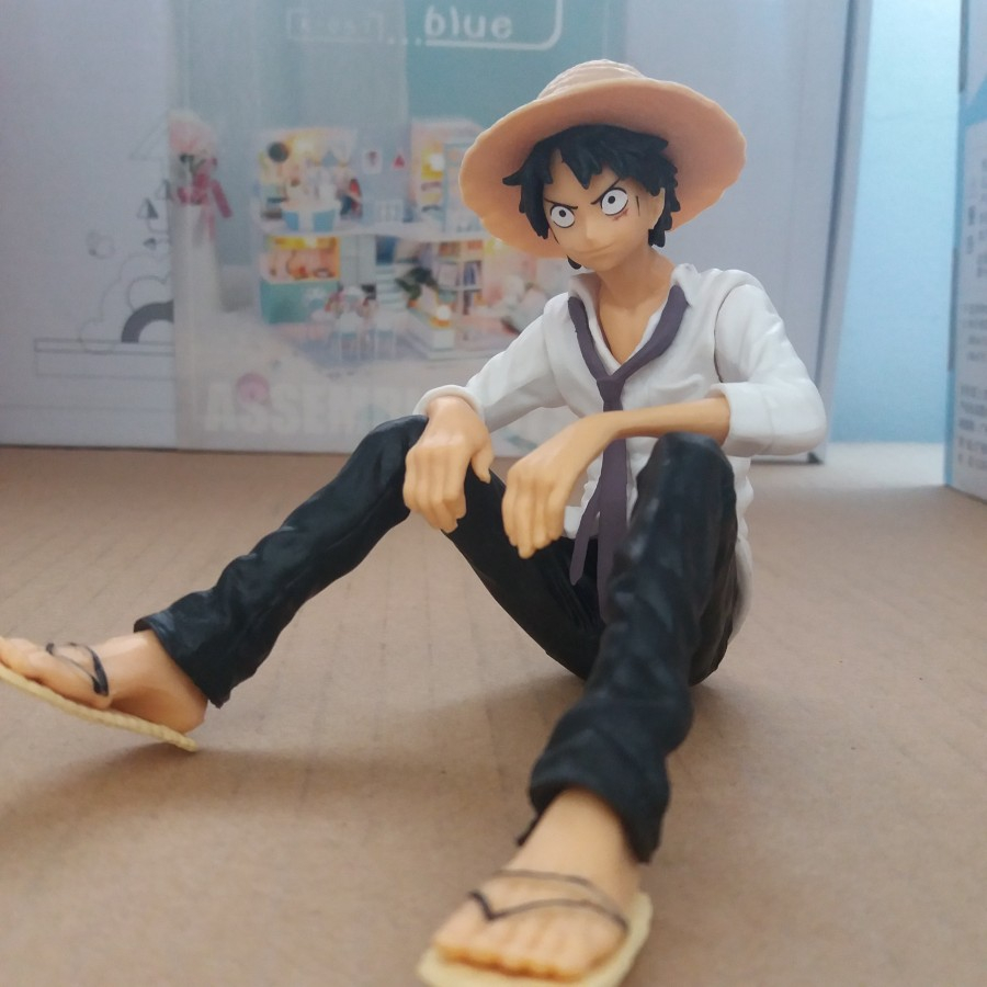 MONKEY D LUFFY FIGURE DUDUK ONE PIECE