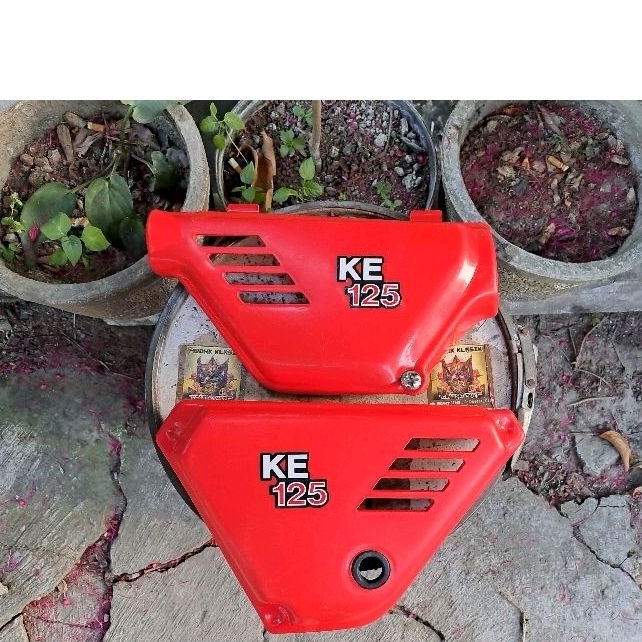 cover tutup aki kawasaki ke125 ORIGINAL cover aki kawasaki ke125 tutup aki kawasaki ke 125 box tepon