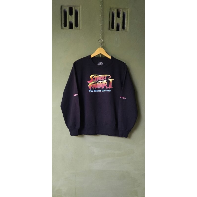 CREWNECK GLOBAL UNIQLO X STREET FIGHTER 2