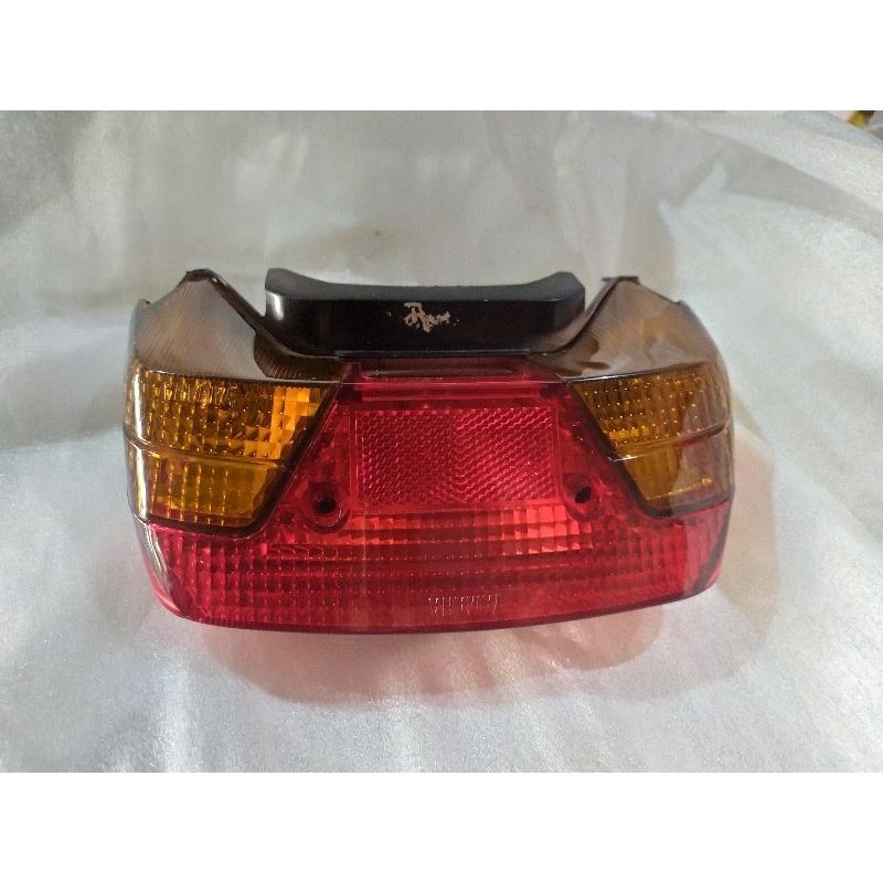 lampu belakang Force One/vega