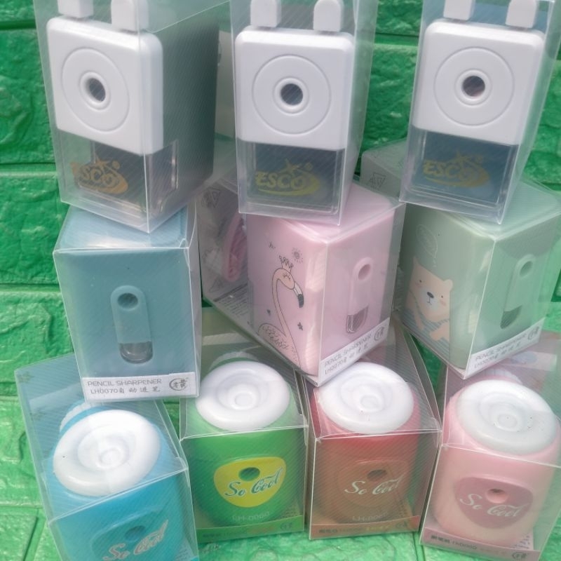 

RAUTAN/SERUTAN GILING MOTIF BTS PENYERUT PENSIL PUTAR GROSIR