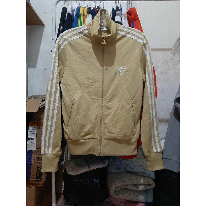 adidas firebird big logo