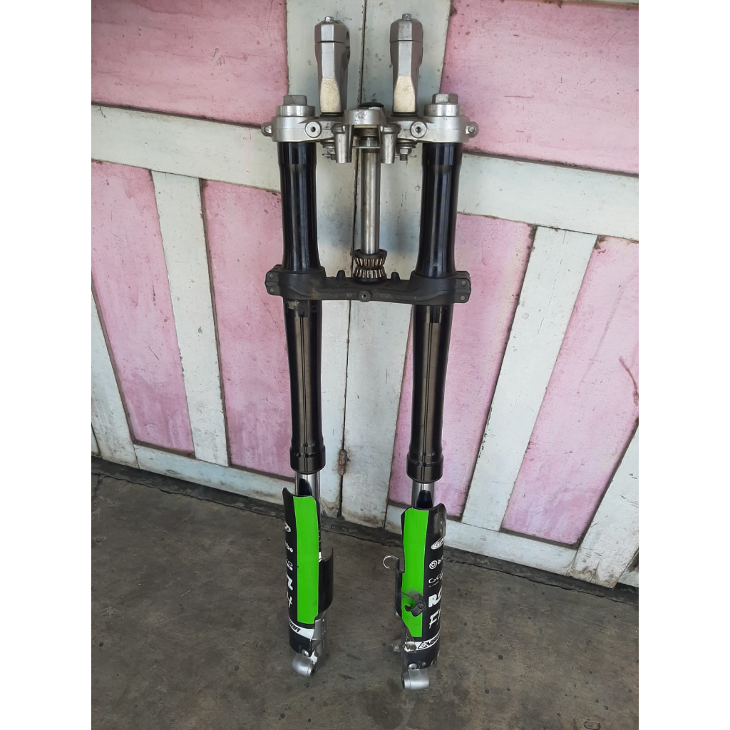 Shockbreaker upside down klx bf Shock Depan USD KLX BF Ori Copotan Motor Warna Hitam
