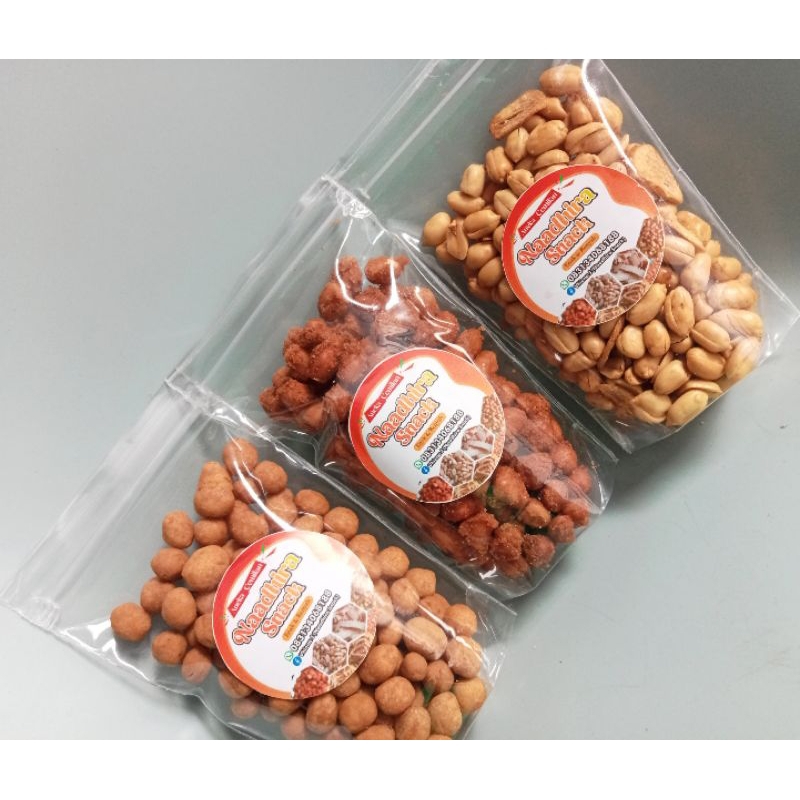 

cemilan kacang UK 100 gram