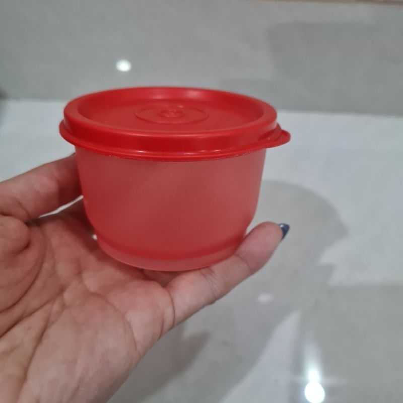 TUPPERWARE kiddie bowl merah