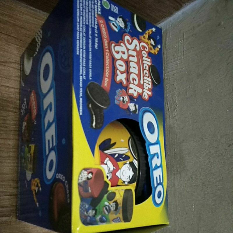 

oreo collectible snack box