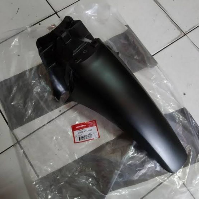 Spakbor depan bagian B supra fit new 61200-KTL-690
