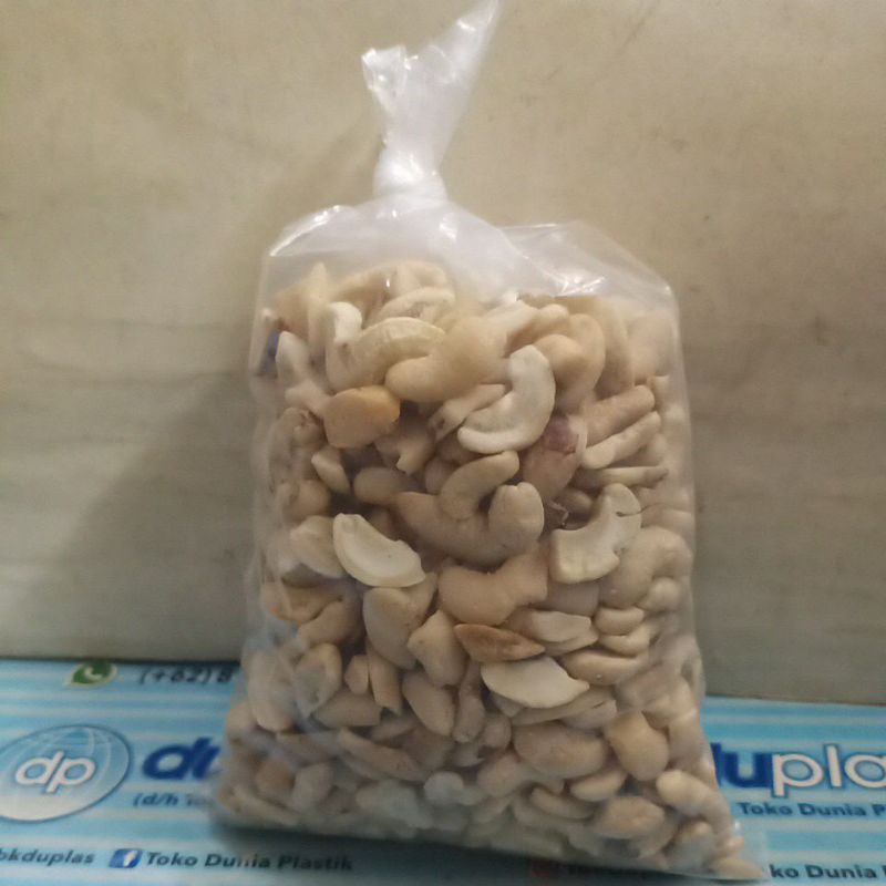 

Kacang Mede Belah Mentah 250 gram