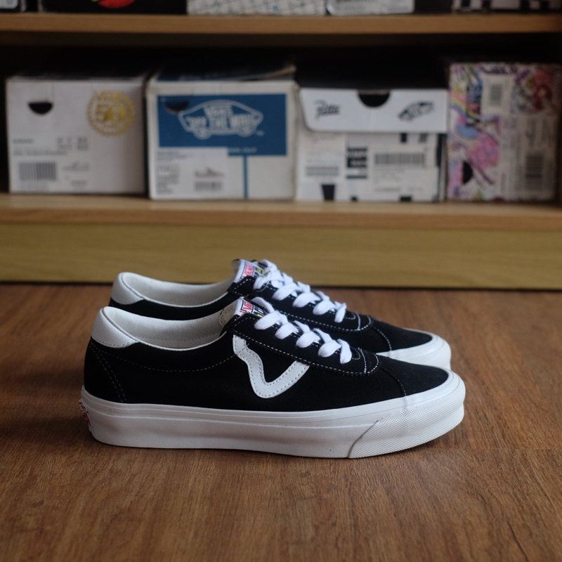 EpochOG LX Vault Black White