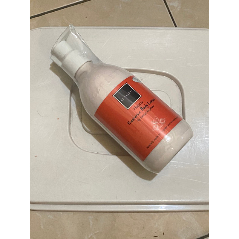 Scarlett handbody lotion happy