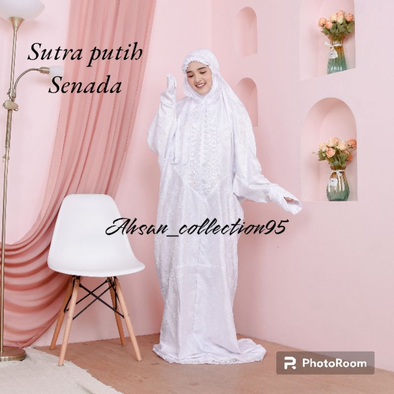 Mukena Terusan Sutra putih Renda Krisdayanti