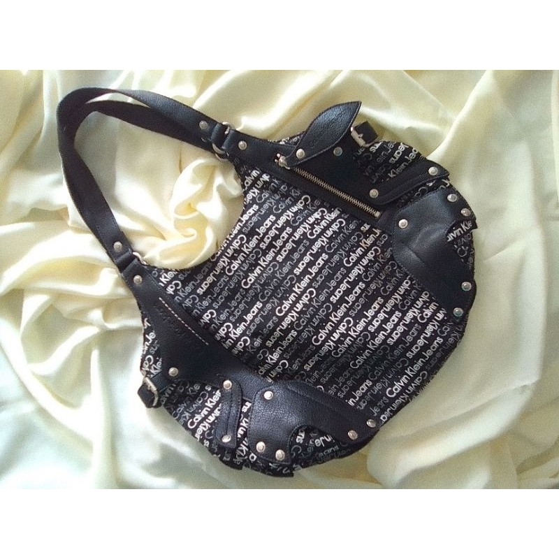 Tas Preloved Calvin Klein Monogram Tote Bag