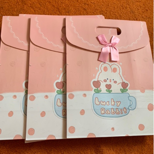 

Giftbag Pink Motif Kelinci Lucky Rabbit