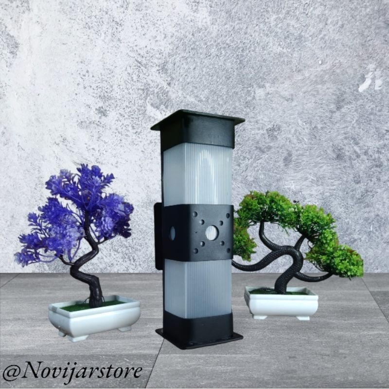 LAMPU HIAS DINDING/LAMPU TERAS