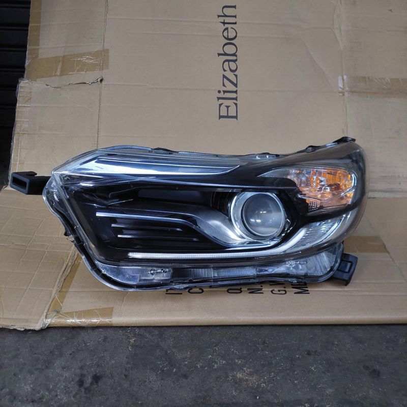headlamp  lampu depan honda brio mobilio facelift