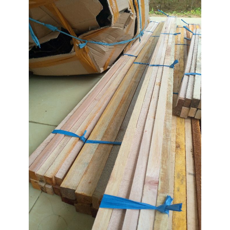 kayu reng 2x3cm panjang 2 meter isi 15 batang