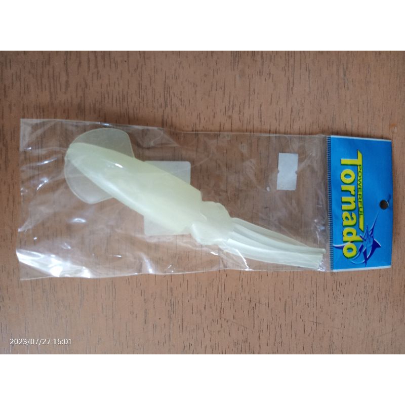 Umpan Cumi Karet Tornado