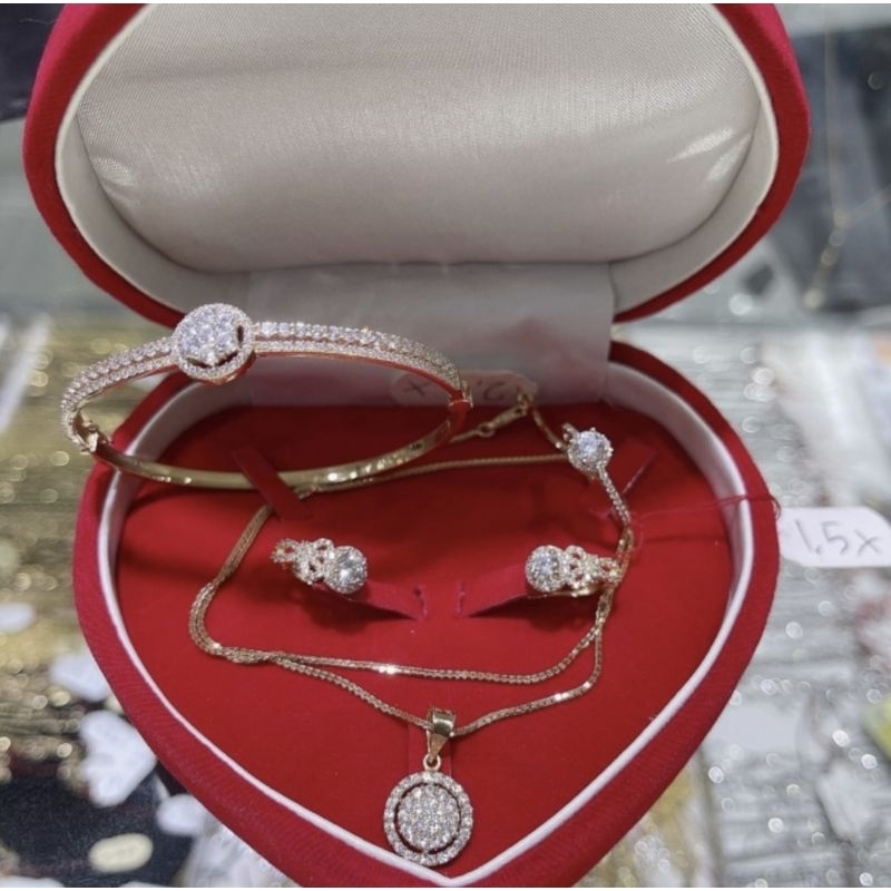 perhiasan 1  set emas