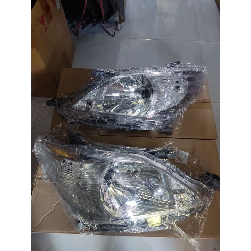 headlamp innova 2011- 2015/lampu depan innova 2011-2015