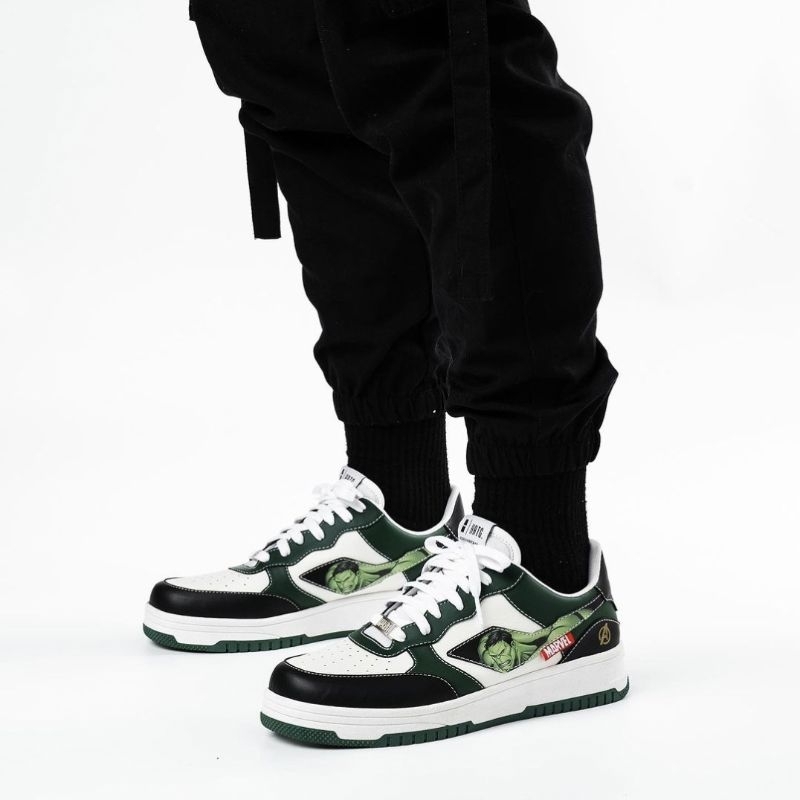 HEIDEN HERITAGE Marvel Comet Blaze 365 Hulk Sneakers