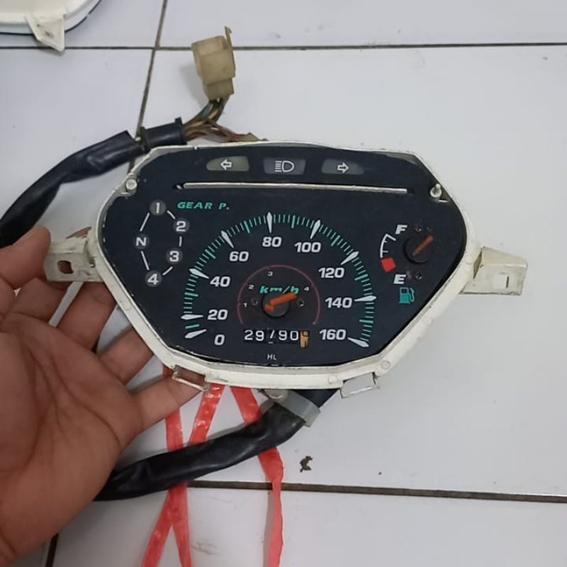 Mesin spedometer. Mesin kilometer supra lama supra x supra 100 original .. tanpa mika