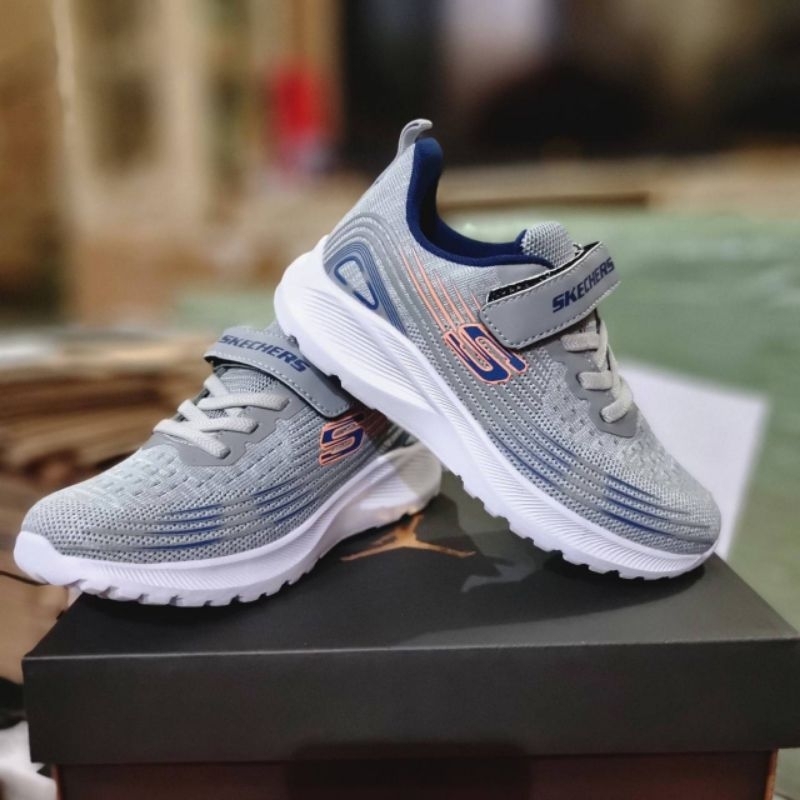 SEPATU ANAK LAKI-LAKI DAN PEREMPUAN SKECHERS ABU GREY TALI PEREKAT VELCRO PREMIUM