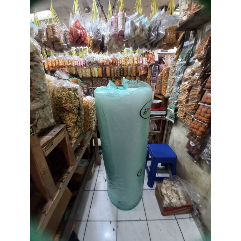

Bubble wrap & dus bekas untuk tambahan packing