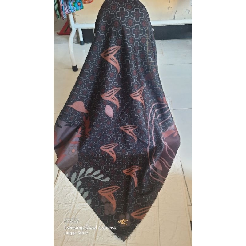 Jilbab motif Hitam by Azara Oskara