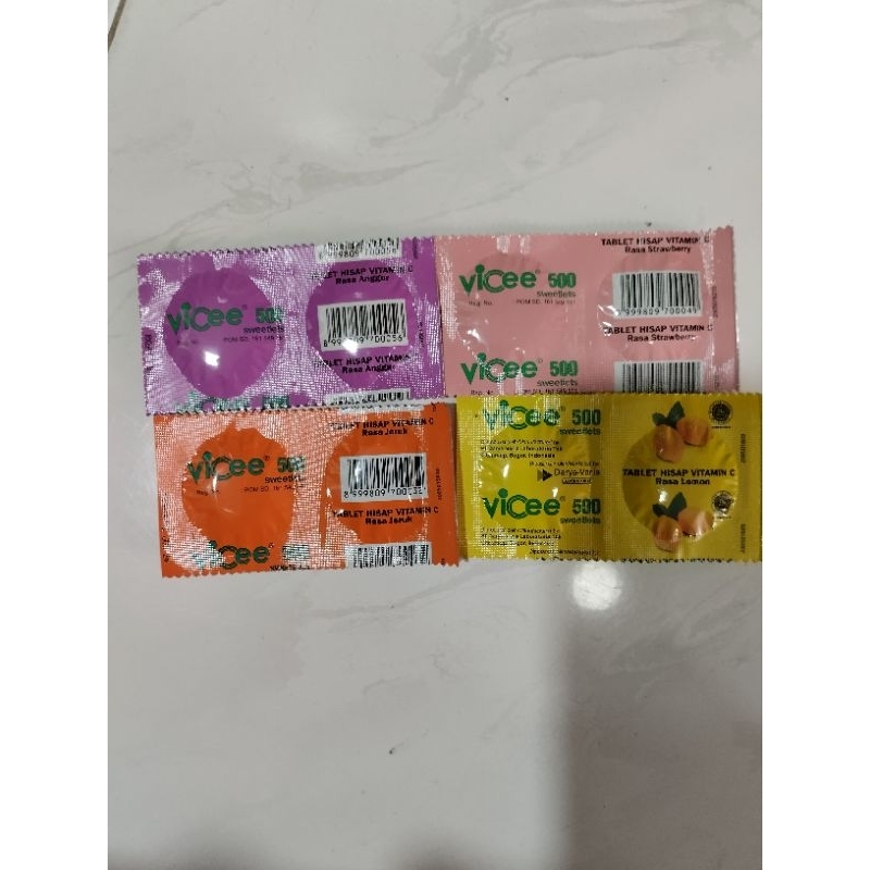 

Vicee 500 Anggur Strawberry Lemon Orange Strip isi 2/Permen Vitamin C