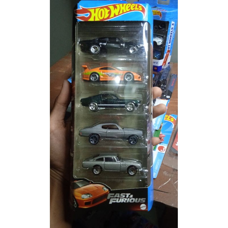 Hot wheels fast and furious give pack isi 5