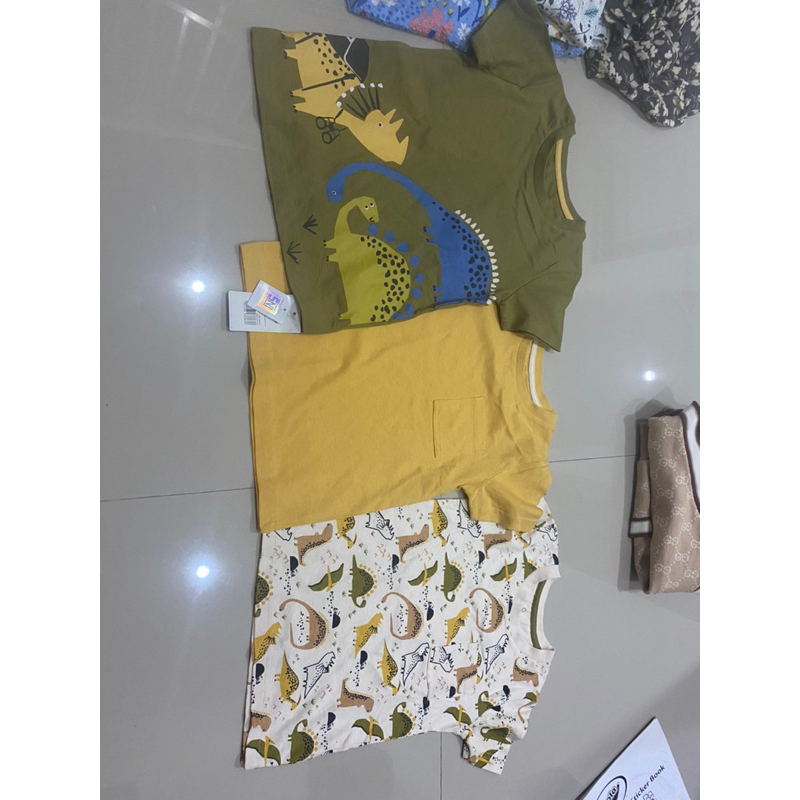 Mothercare NWT Tshirt Dino isi 3