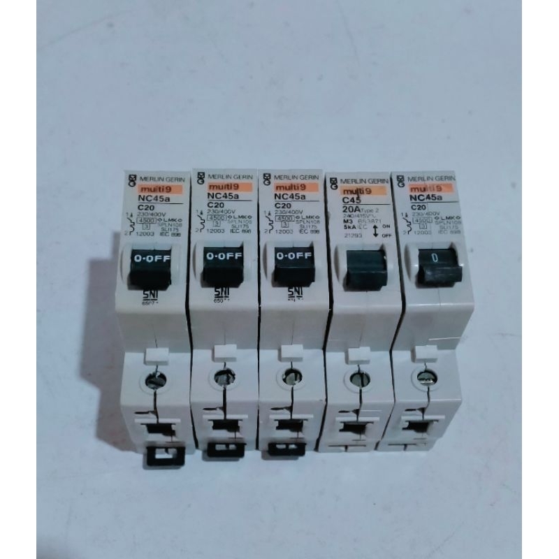 mcb Merlin gerin 20a