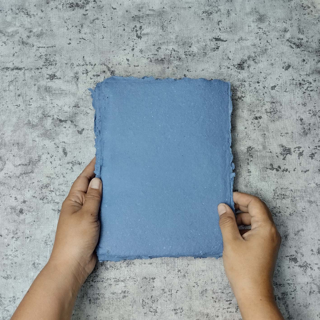

Kertas Daur Ulang A5 Warna Dark Rose Blue – Handmade & Ramah Lingkungan
