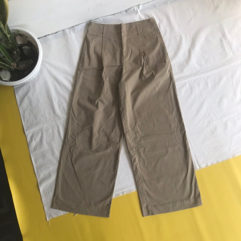 UNIQLO HIGH WAIST WIDE LEG PANTS / SIZE 30