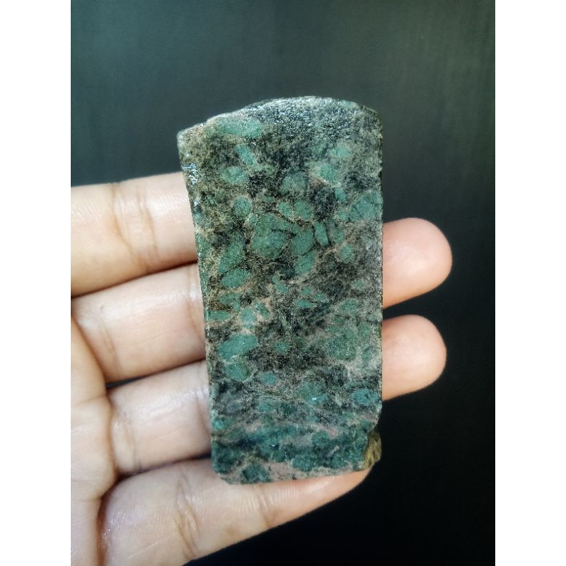 Rough Bahan Pirus Papua