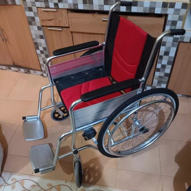 Kursi Roda Alumunium Bekas/Seken 90 % mulus